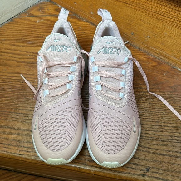 Nike Air Max 270 Women’s Size 9 Pink Metallic Silver - Picture 3 of 6